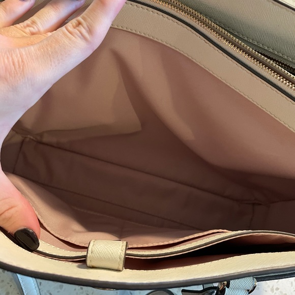 Tory Burch Robinson Small Tote - Picture 4 of 6